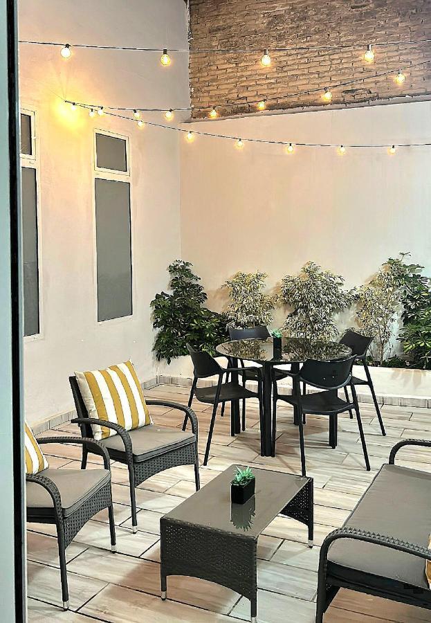 New! Renovated, Centrally Located, Private Entrance, Terrace Valência Exterior foto